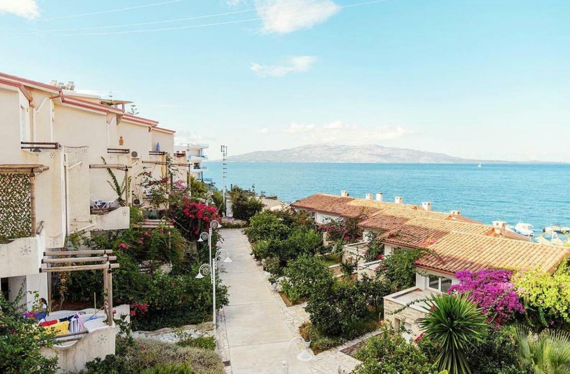 Villa 23 On The Bay Sarandë Exterior foto